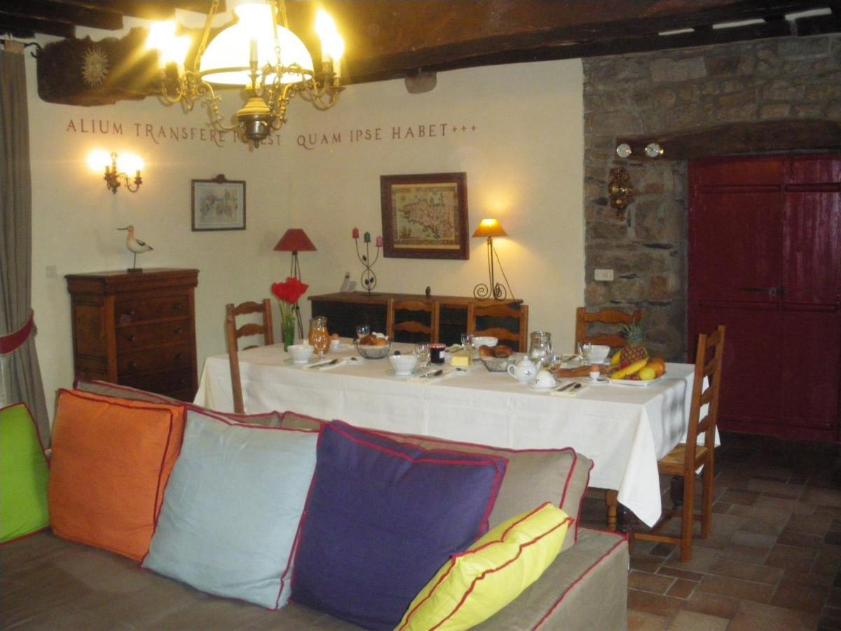 Manoir De La Ville Marie Hirel Экстерьер фото
